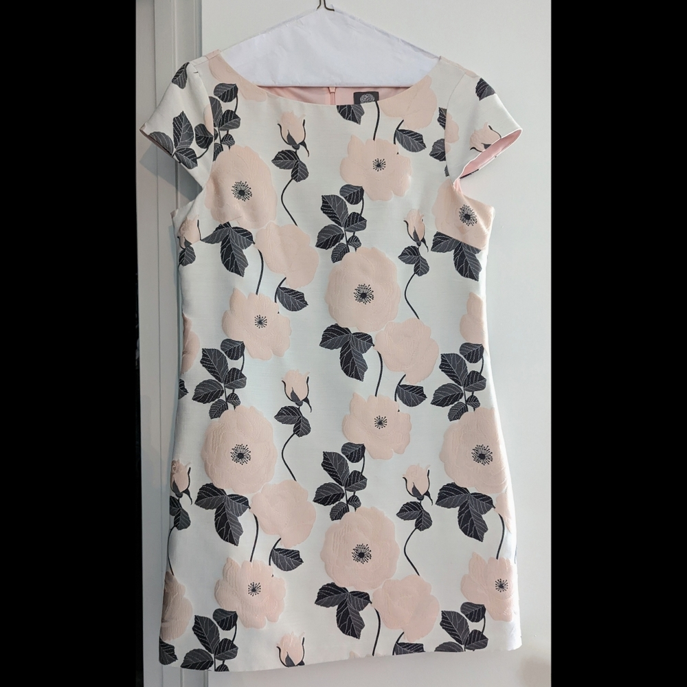 Vince Camuto Cap Sleeve Jacquard Shift Dress - Picture 4 of 5